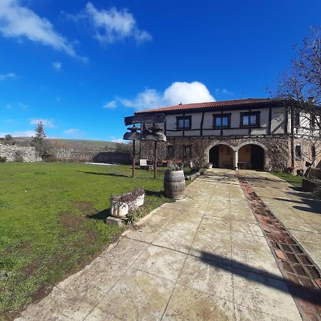 Neithea Pension Boveda  Buitenkant foto