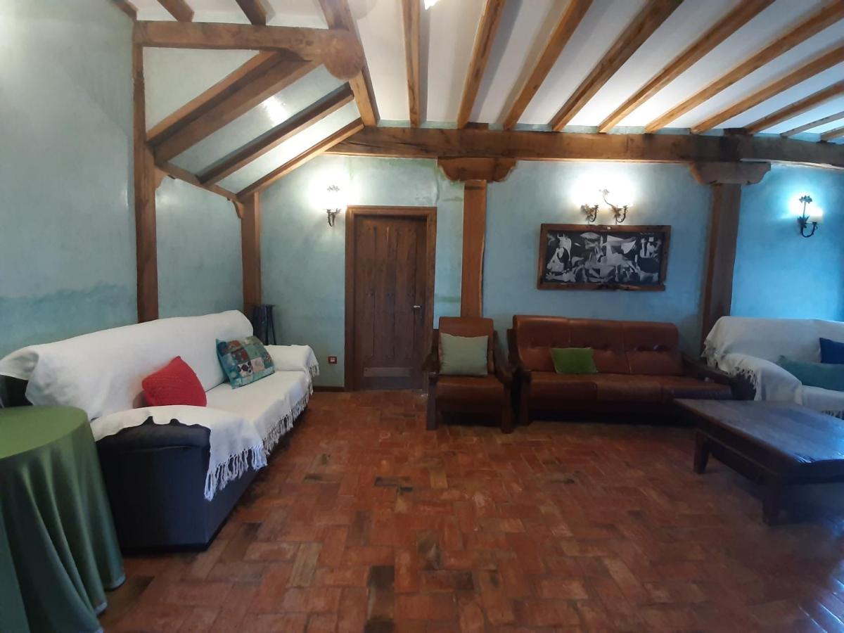 Neithea Pension Boveda  Buitenkant foto