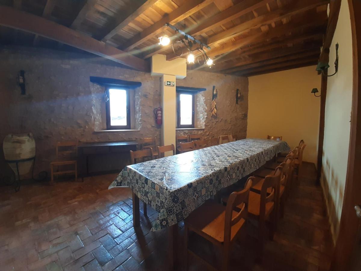 Neithea Pension Boveda  Buitenkant foto