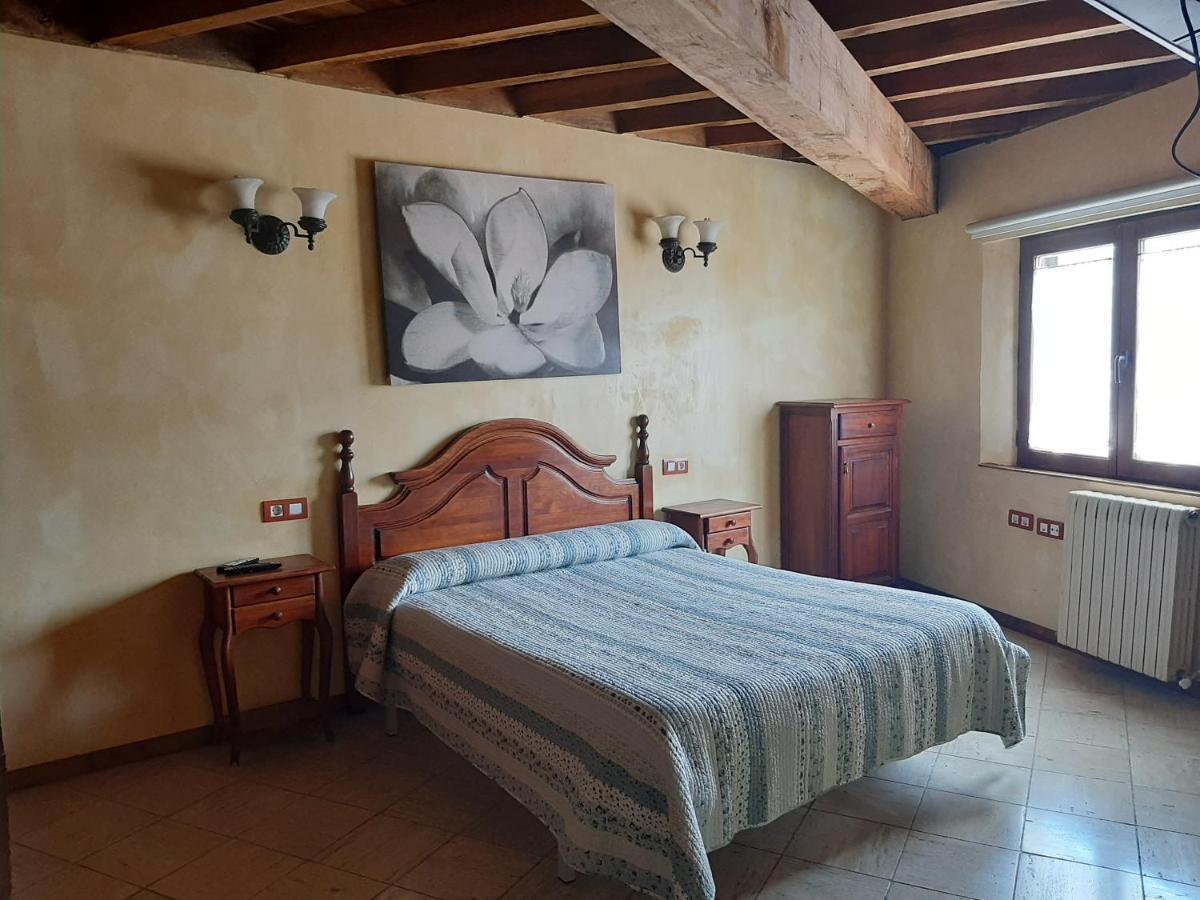 Neithea Pension Boveda  Buitenkant foto