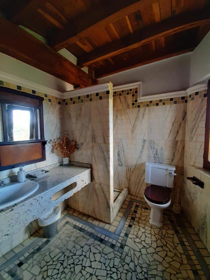 Neithea Pension Boveda  Buitenkant foto