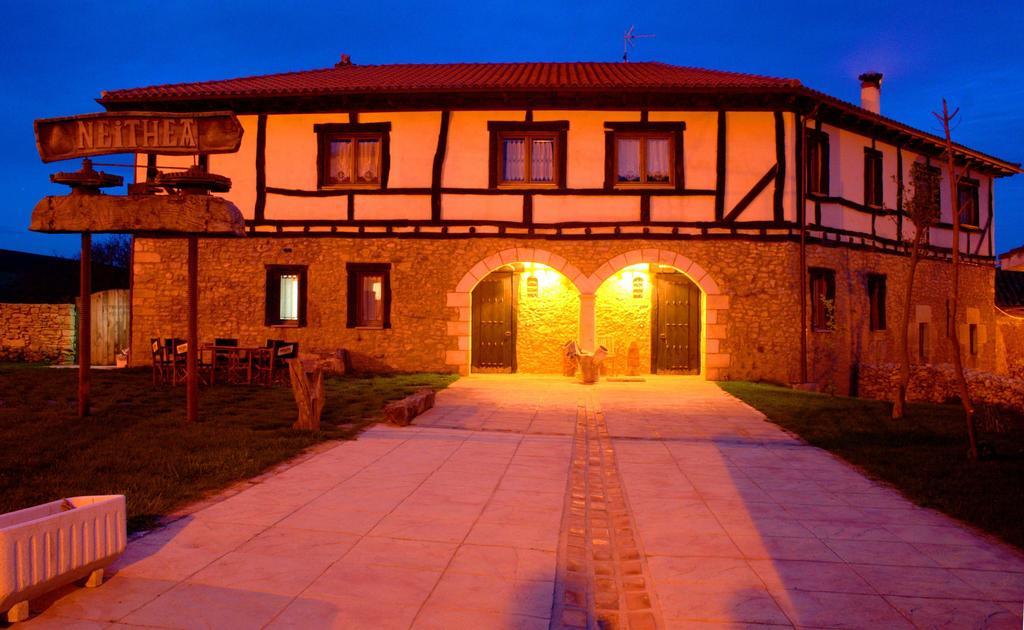 Neithea Pension Boveda  Buitenkant foto